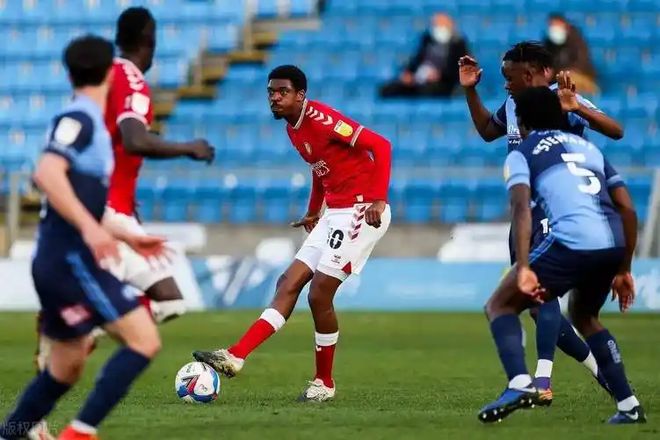 爱游戏体育-关于亚眠球员心态不稳定，准备迎接挑战的信息