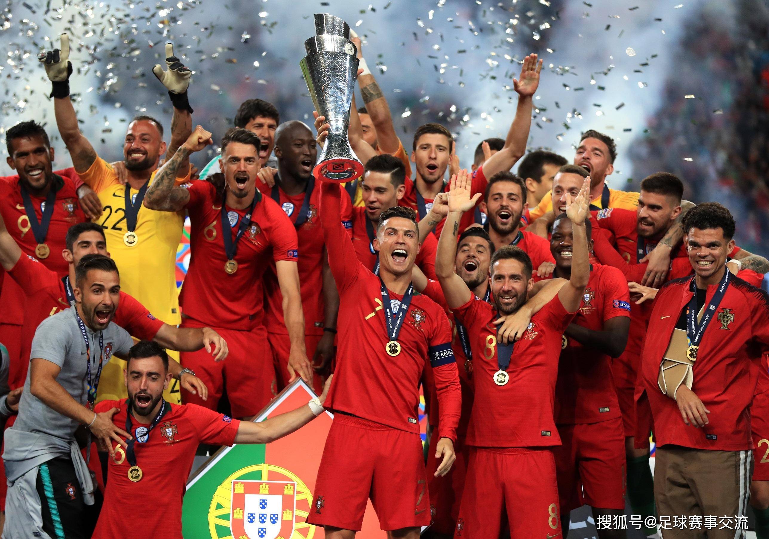 包含坚守阵地!欧洲国家杯赛中球队全力抗击,决战小组晋级的词条 包含坚守阵地!欧洲国家杯赛中球队全力抗击,决战小组晋级的词条