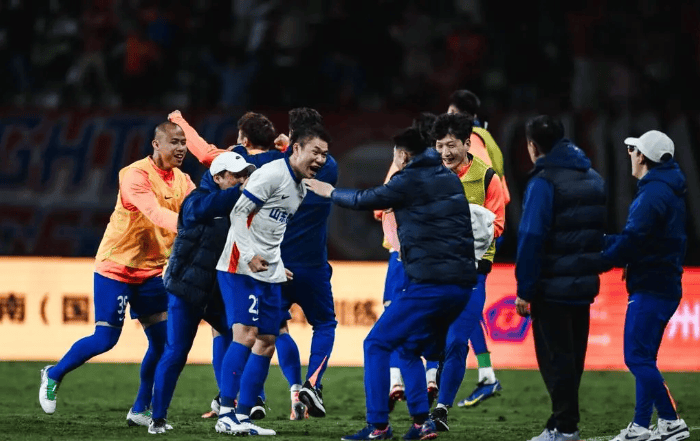 贵州恒丰小将崭露头角,助球队获得胜利 贵州恒丰小将崭露头角,助球队获得胜利