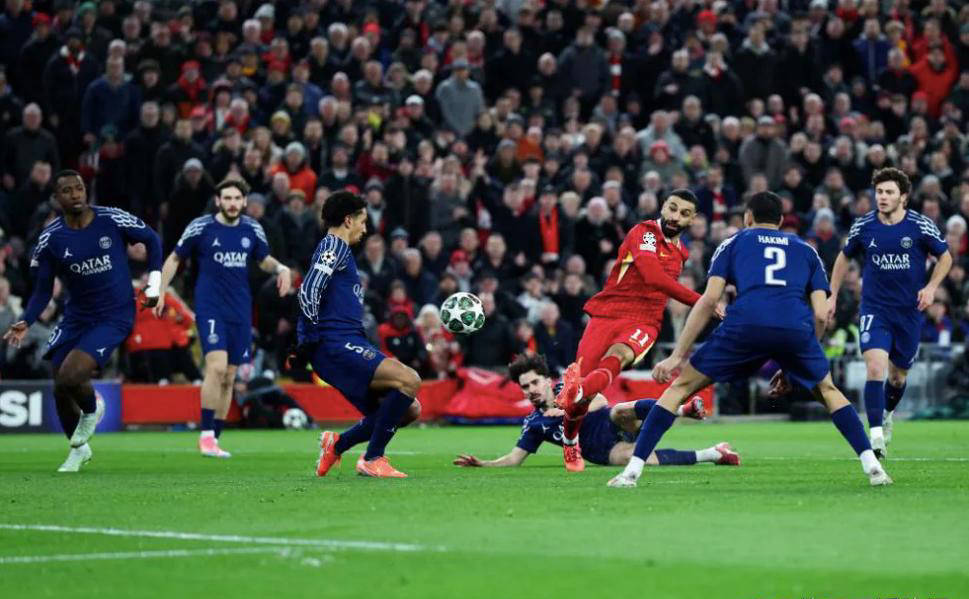 利物浦英勇击败对手，晋级八强，欧冠战事唤起悠悠回忆