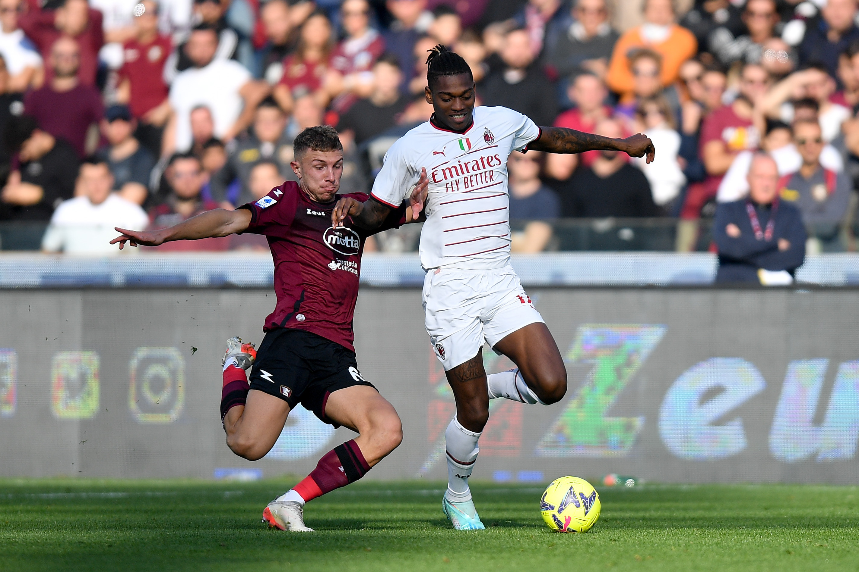 爱游戏娱乐-包含萨索洛绝杀惊艳全场，大比分胜出的词条