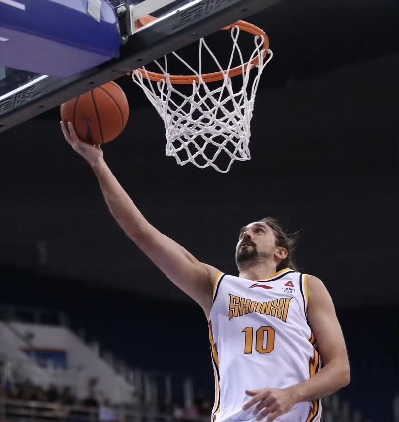 爱游戏官方-全面展开的比赛对决让人目不暇接！