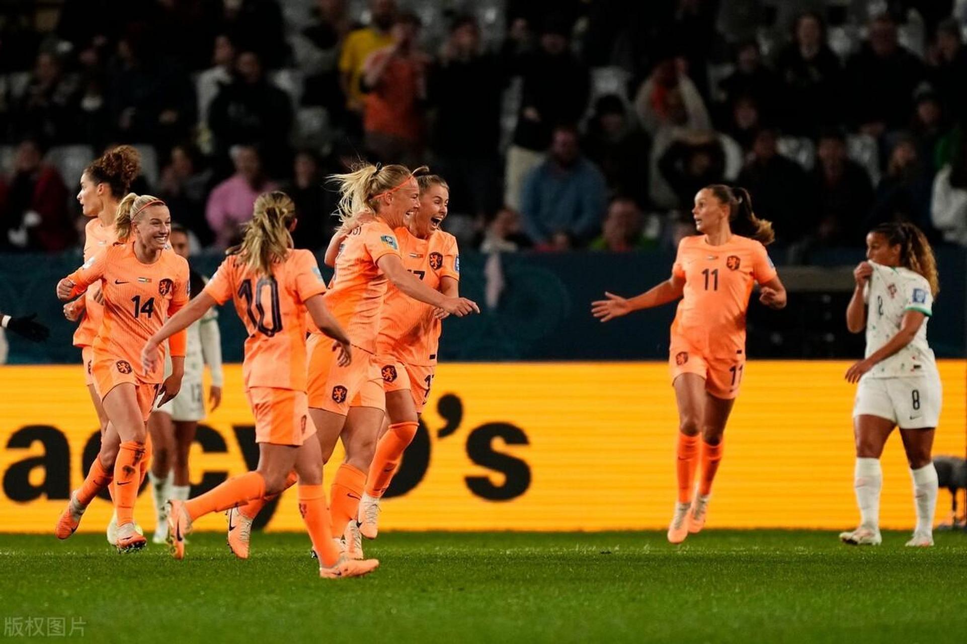 爱游戏tv-葡萄牙女足斩获胜利，锁定晋级