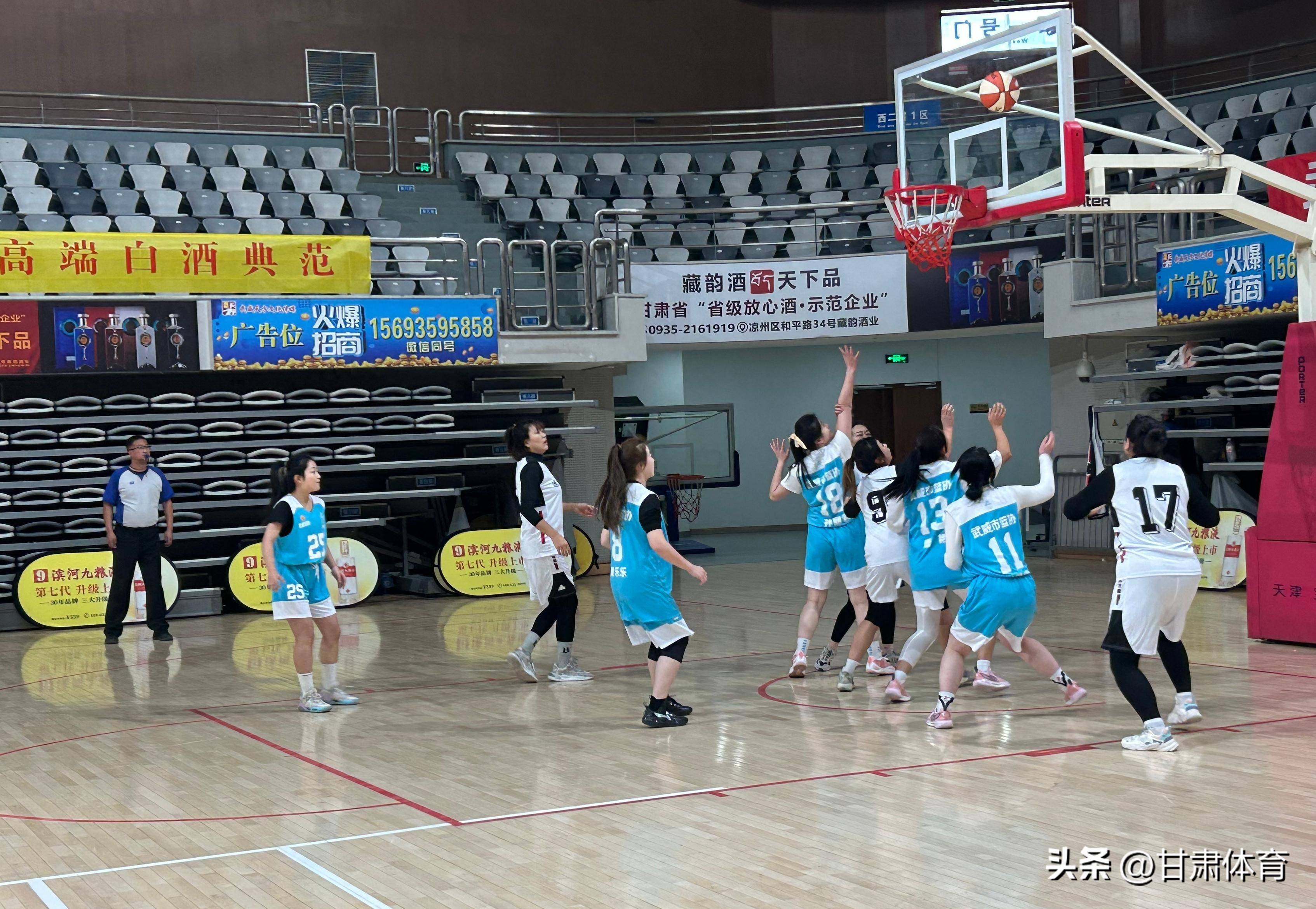 爱游戏APP-包含篮球比赛中球队展现默契，取得辉煌战绩的词条