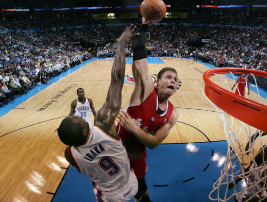 关于快船客场战胜开拓者，格里芬上演灌篮暴扣的信息