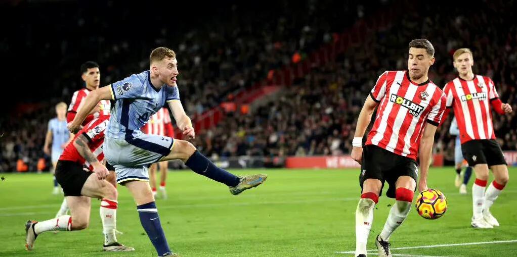 爱游戏APP-包含热刺后卫射门绝杀,逆转战胜对手领跑英超的词条