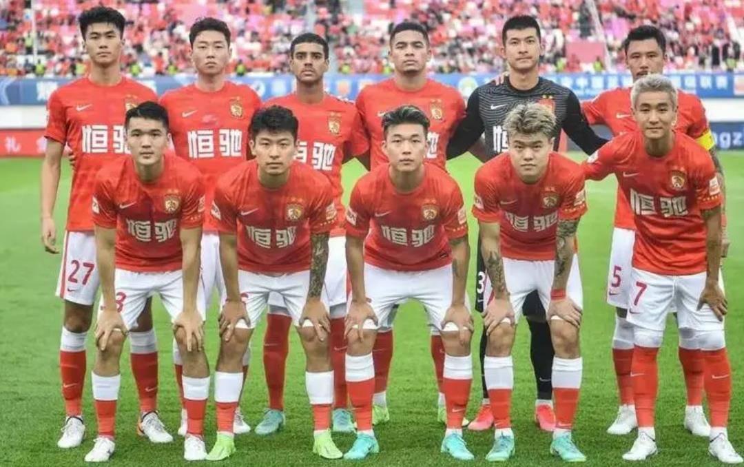 恒大外援表现出色，带领球队走向胜利的简单介绍