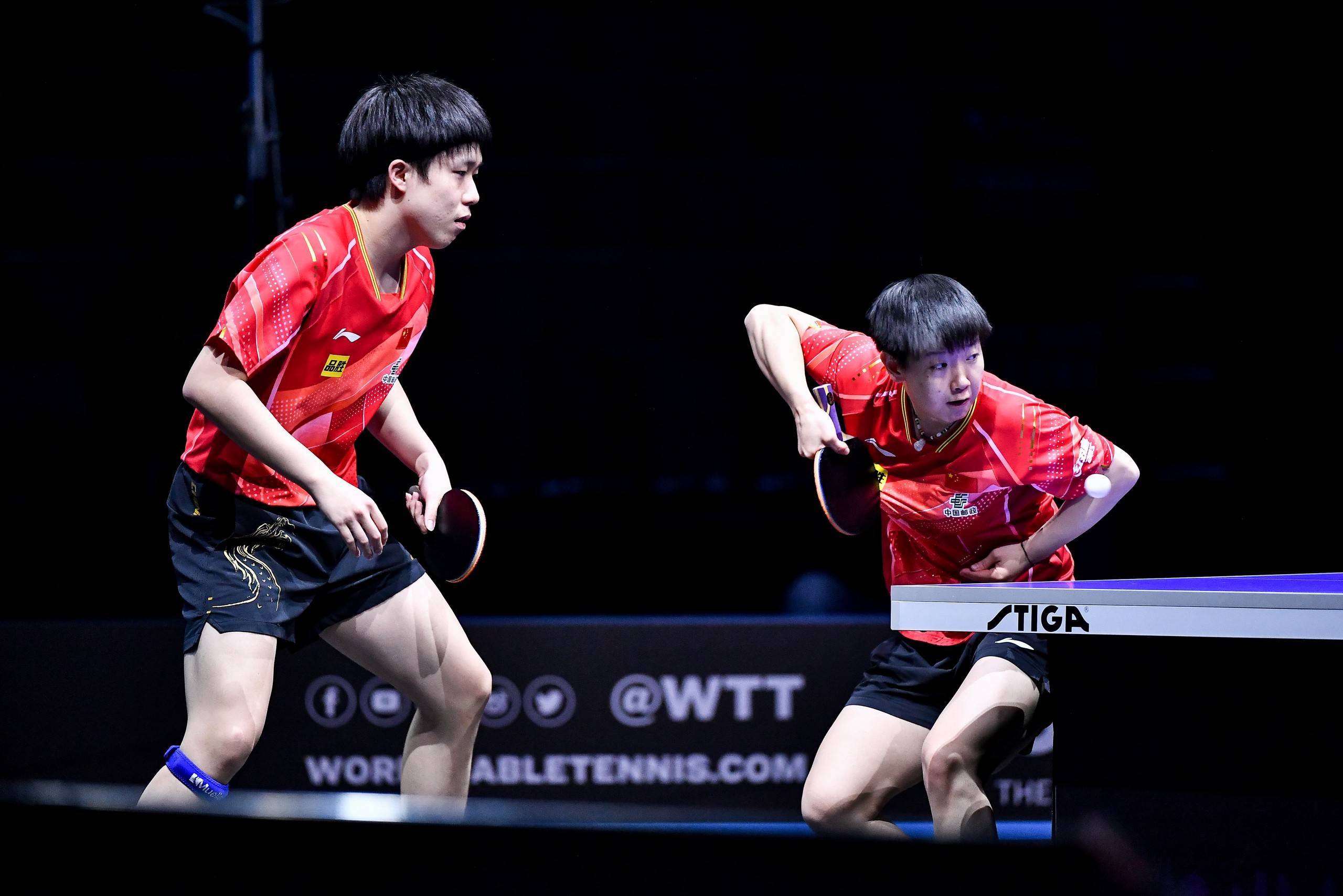 球员在比赛中展现出了不凡的技术素养 球员在比赛中展现出了不凡的技术素养