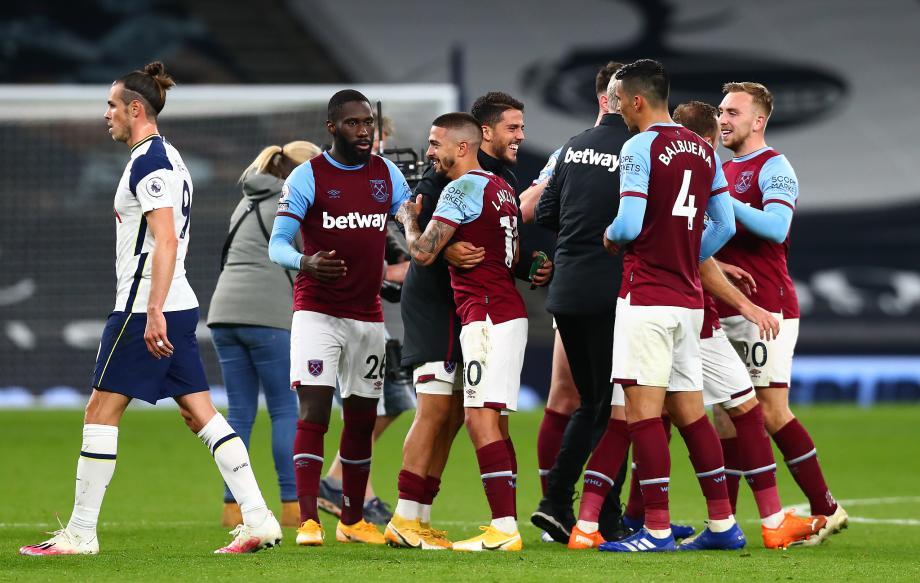 爱游戏APP-南安普顿突破魔咒，取胜颓势得到扭转