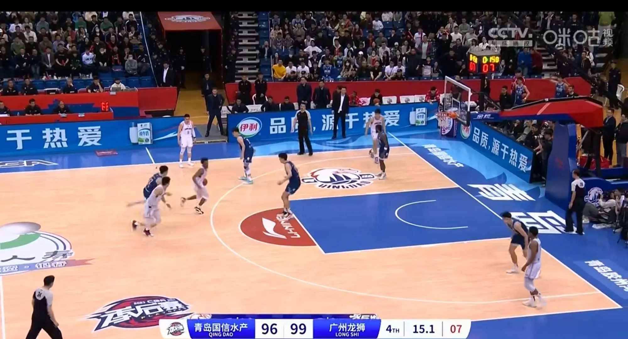 青岛队险胜江苏队,走出低谷 青岛队险胜江苏队,走出低谷