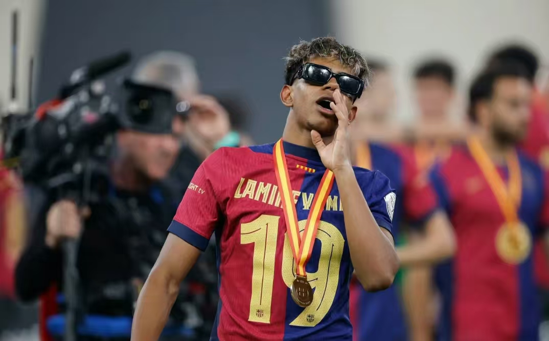 爱游戏官网-堪称经典的巴塞罗那德比即将上演