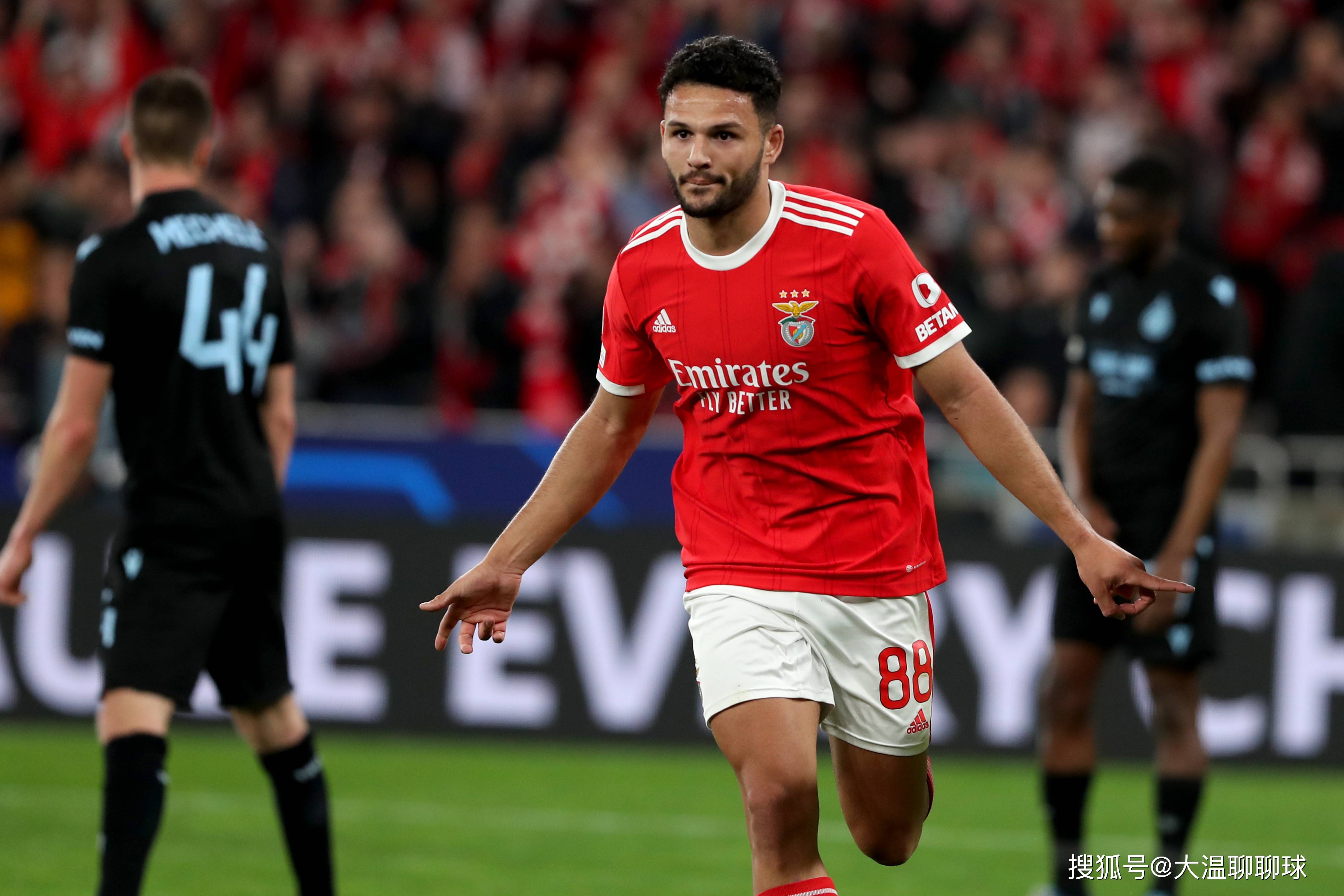 爱游戏入口-亚眠客场不敌摩纳哥，连续两轮失利的简单介绍