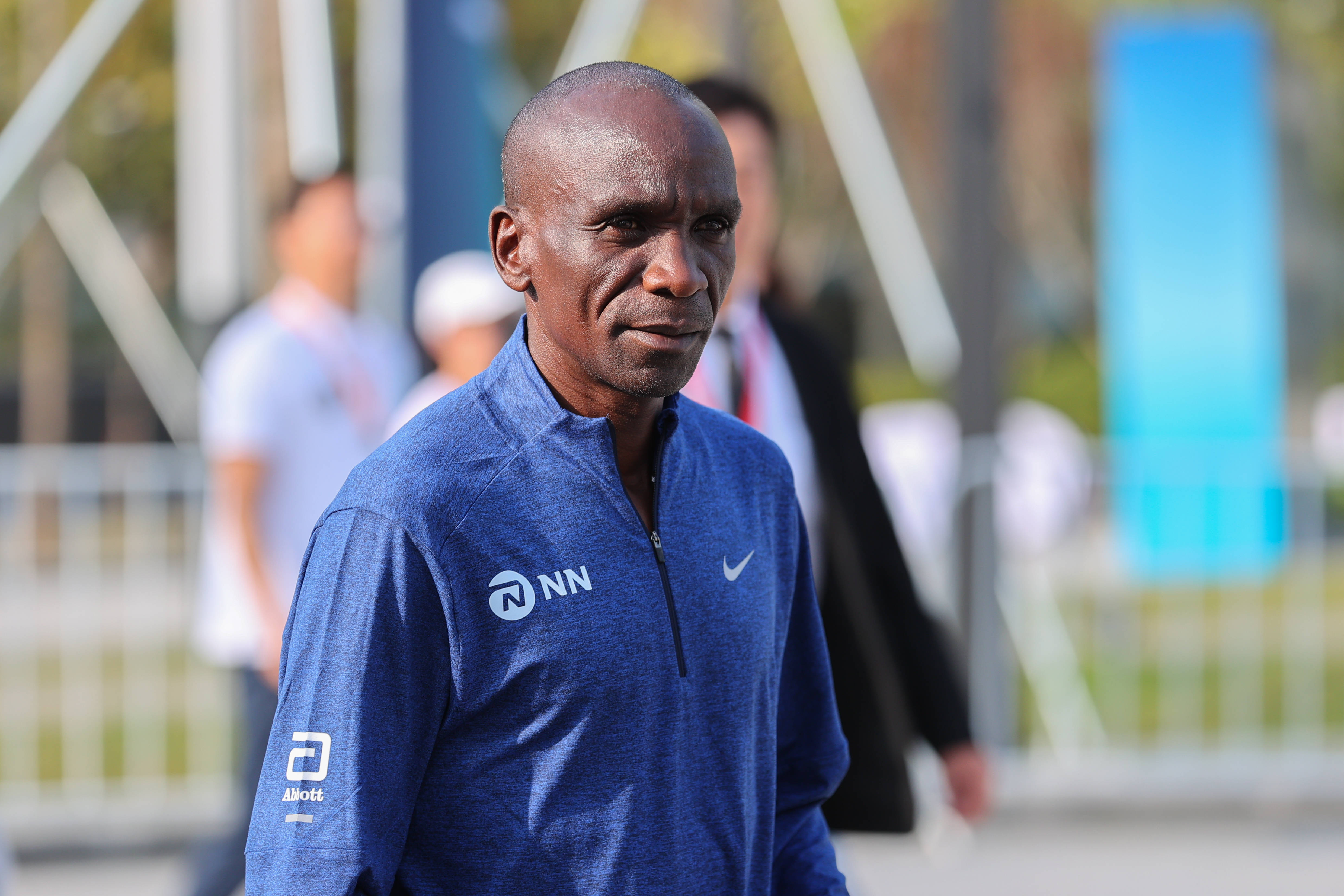 肯尼亚运动员在马拉松比赛中夺得奖牌 肯尼亚运动员在马拉松比赛中夺得奖牌