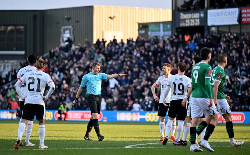 利物浦客场战绩差强人意,濒临淘汰 利物浦客场战绩差强人意,濒临淘汰