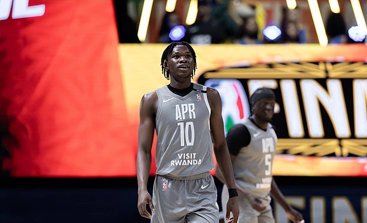 非洲精英球员夺得重要比赛赢得赞誉