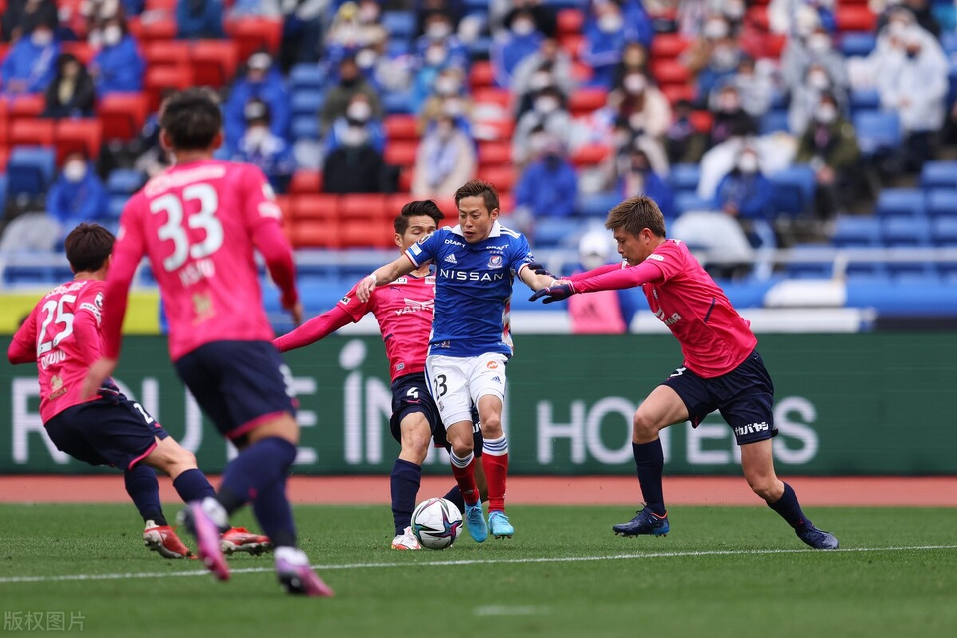 爱游戏官方-上港客战大阪樱花提前告急四人伤缺主力无缘首战的简单介绍