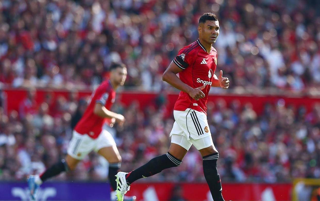 爱游戏APP-曼联门将表现出色，扑出多次威胁