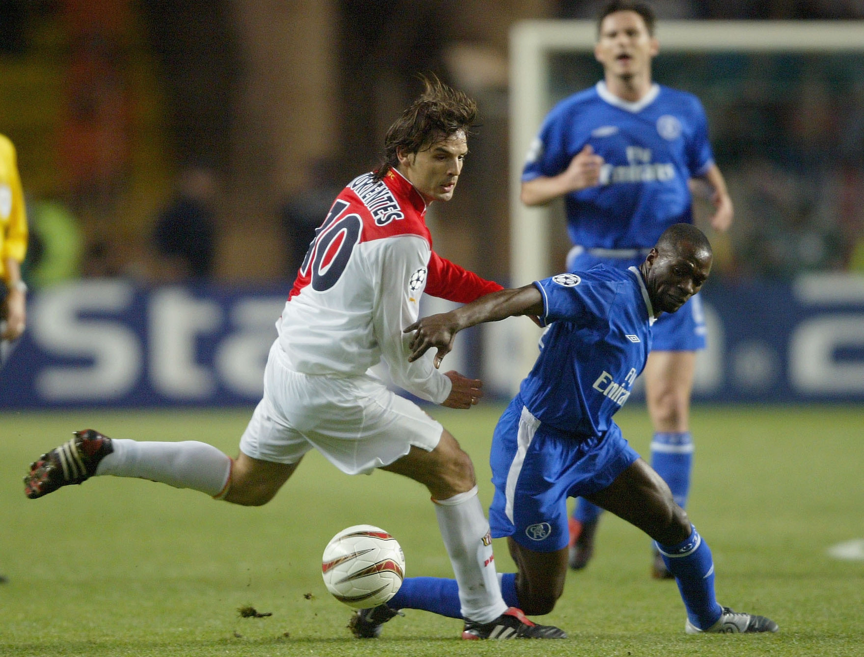 爱游戏官方入口-包含罗马客场战平贝西克塔斯，小组出线险象环生的词条