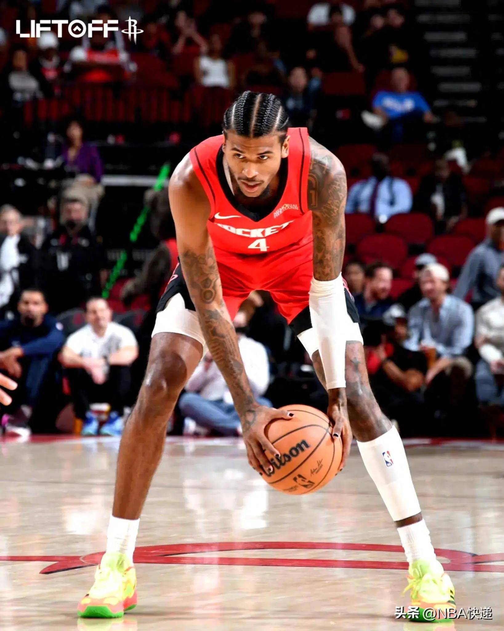 包含公牛主场击败鹈鹕，拉文全场独得30分的词条