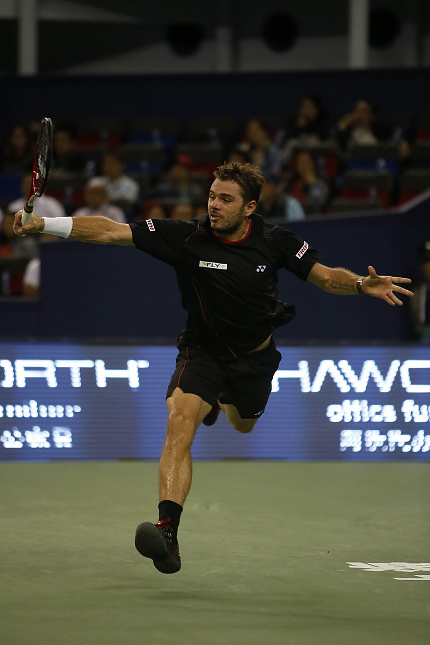 包含法国网球队绝杀世界网球队，瓦林卡统治全场的词条