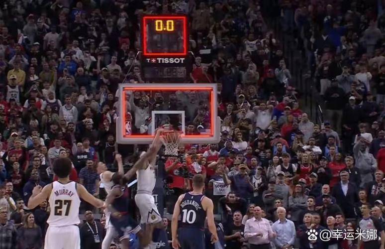 包含快船逆转击败爵士，西部半决赛进入胶着的词条