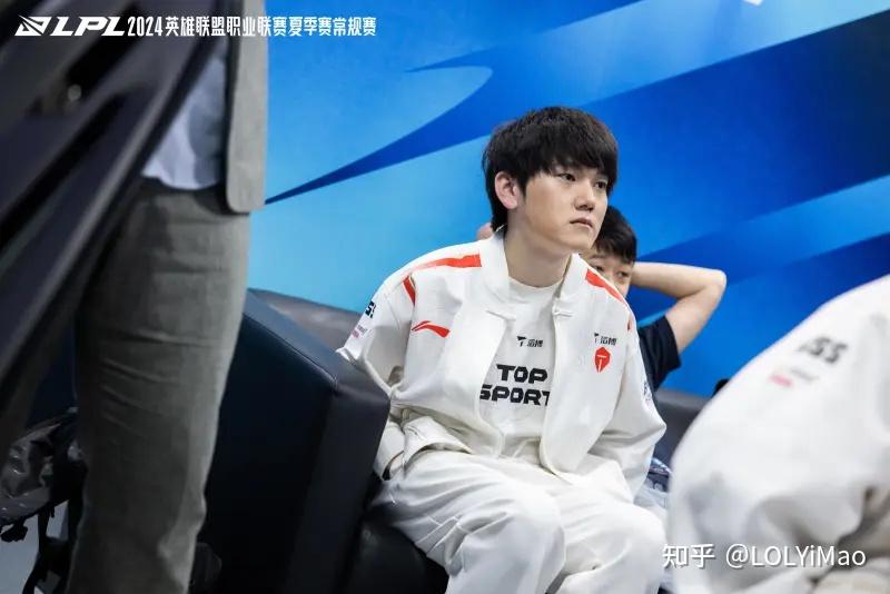 爱游戏在线-关于LGD横扫FNC,JackeyLove惊艳世界的信息