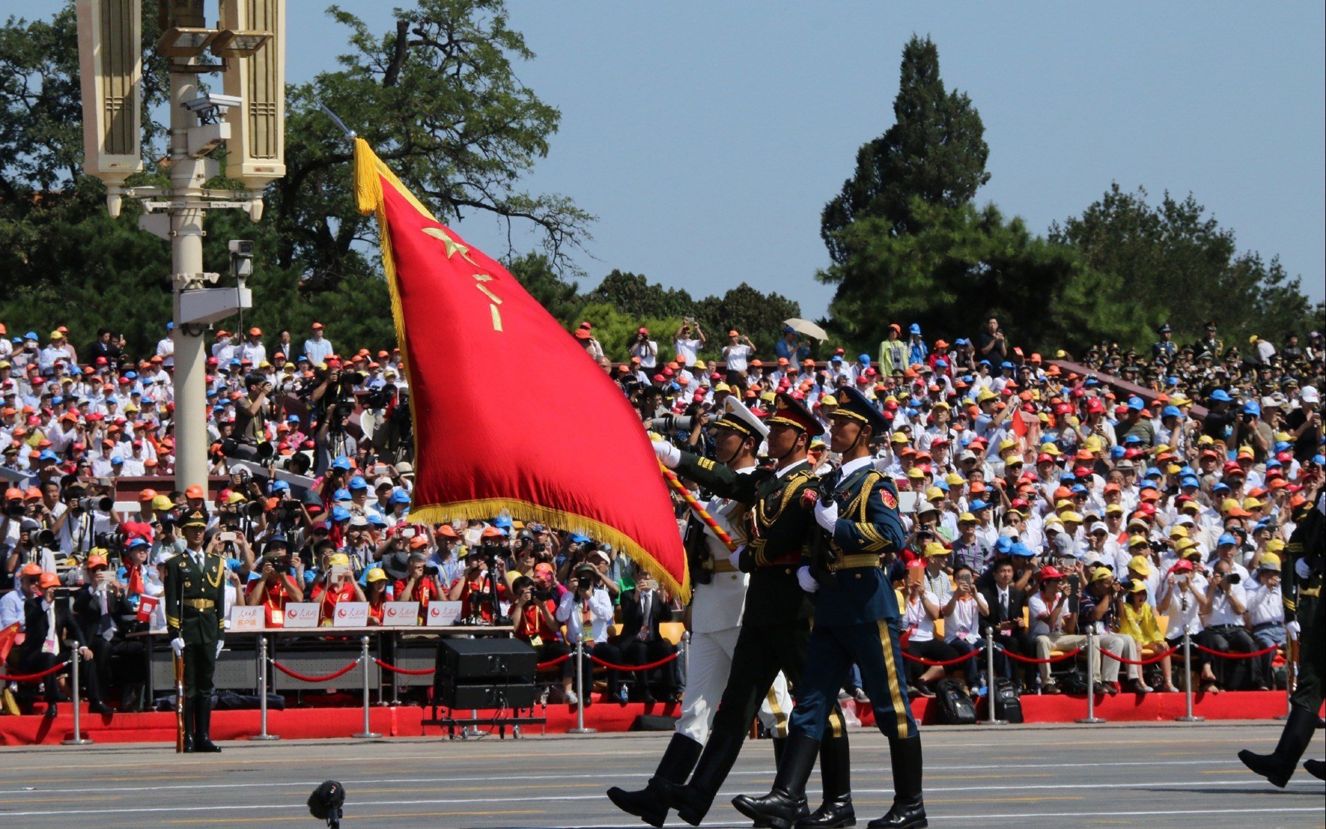 双星闪耀，辽宁队收割国王，爱德华兹美加墨世界杯接管比赛